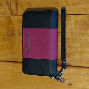 MICHAEL KORS Jet Set Saffiano Leather Wallet Large Zip around With Wristlet